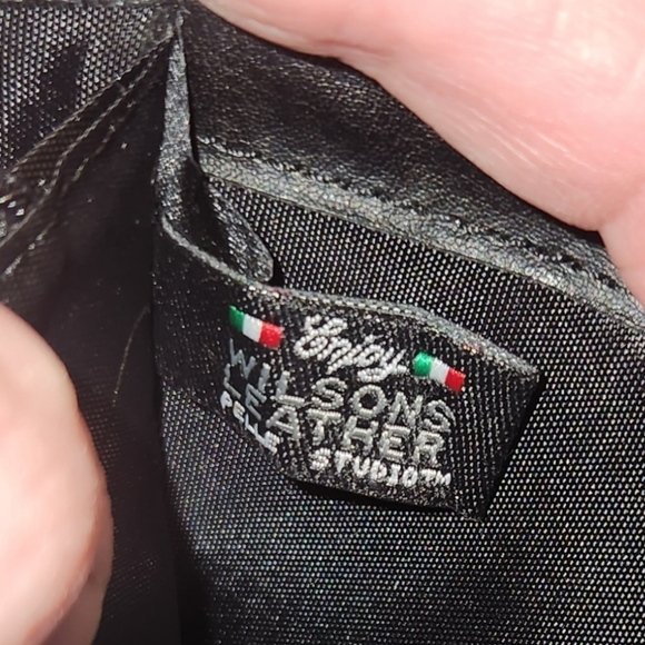 Wilson's Pelle Studio Black Leather Crossbody Wristlette Bag - Picture 9 of 16